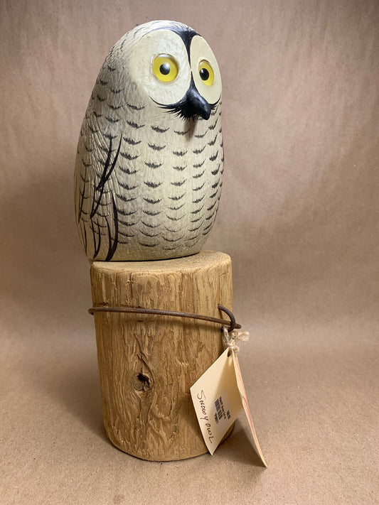 Snowy Owl on Post 9"-10"