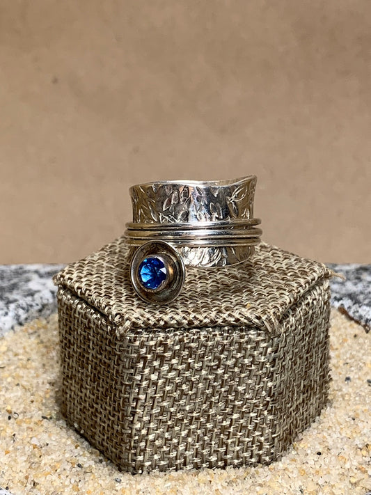 Silver Spinner Ring w/ Blue Stone SZ 6