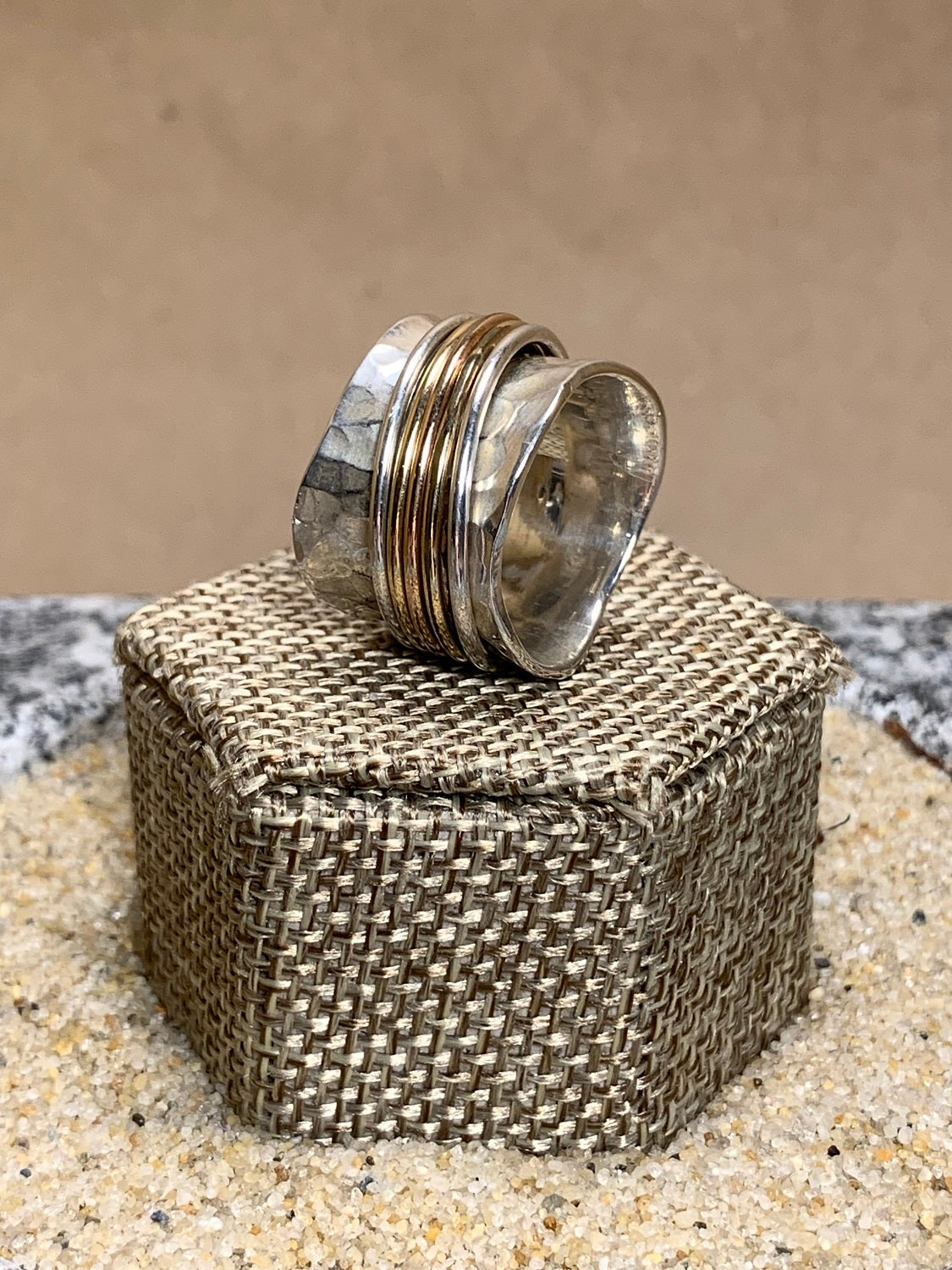 Silver Spinner Ring w/ Brass Accents SZ 7