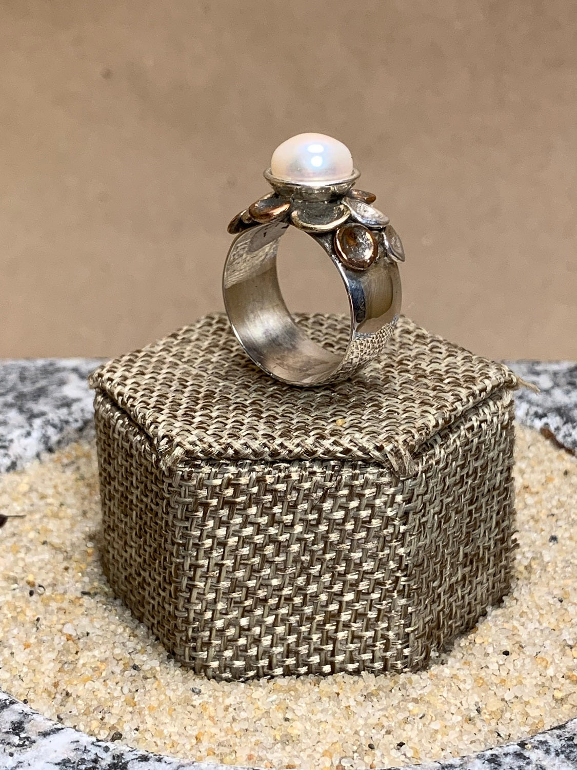 Silver Pod Ring w/ Pearl SZ 8.25